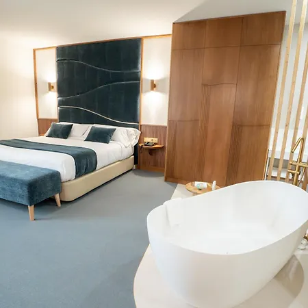 Hotel Hospedium A Mar 4*