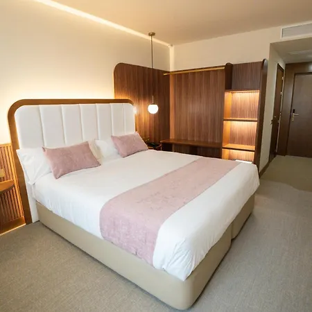 Hotel Hospedium A Mar 4*